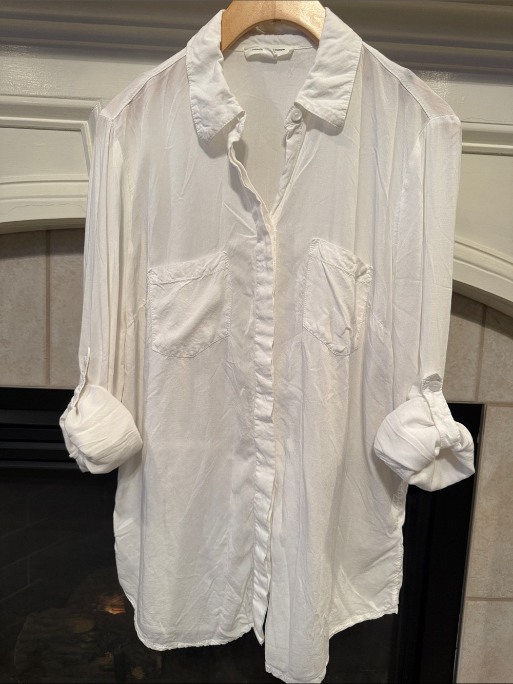 beachlunchlounge White Button-Down Shirt